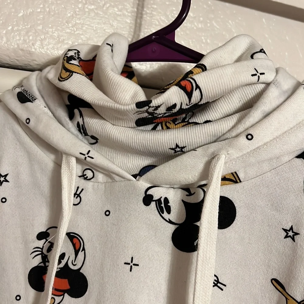 NWOT Disney fleece cream cropped turtleneck-hoodie size:XL - Picture 2 of 5